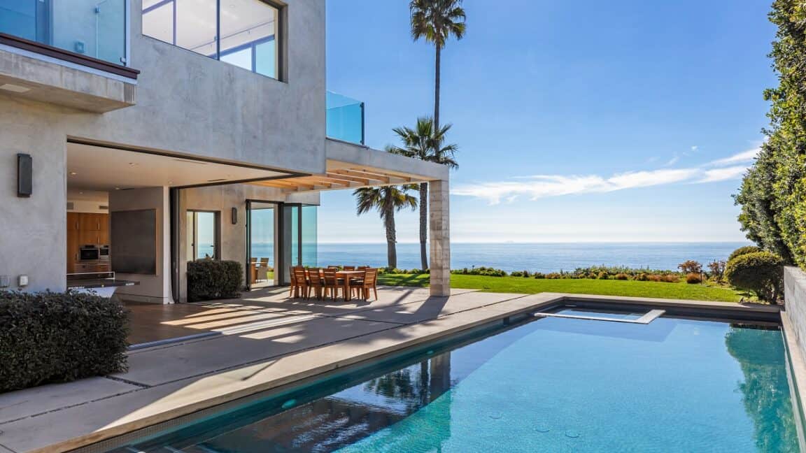 Check Out 10 of the Biggest Celebrities Who Live in Malibu