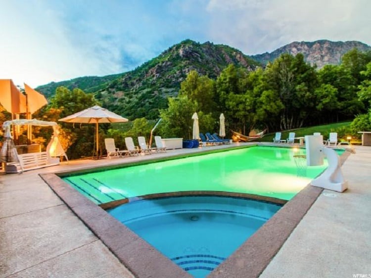 The pool's wow factor comes in the form of beautiful views of the surrounding mountains. 