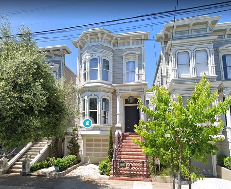 The real life house featured on Full House and Fuller House is in San Francisco, at 1709 Broderick Street.