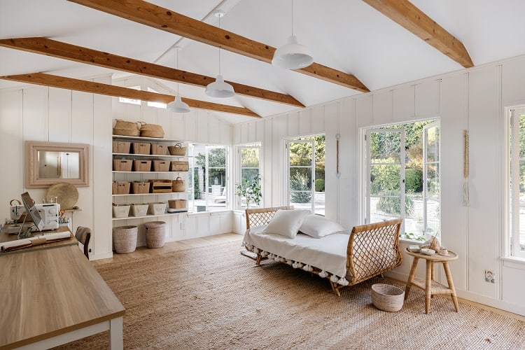 hobby room/arts studio