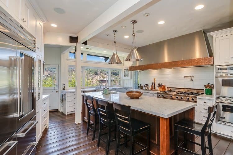 rustic meets modern kitchen in a former celebrity house