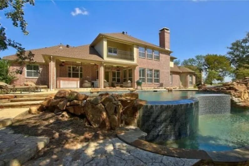 Steve Harvey's former house in Texas, which he sold in 2020, shortly before buying his mega-mansion in Atlanta.