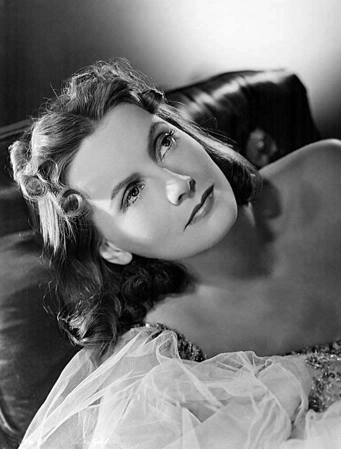 Greta_Garbo_-_Ninotchka_1939