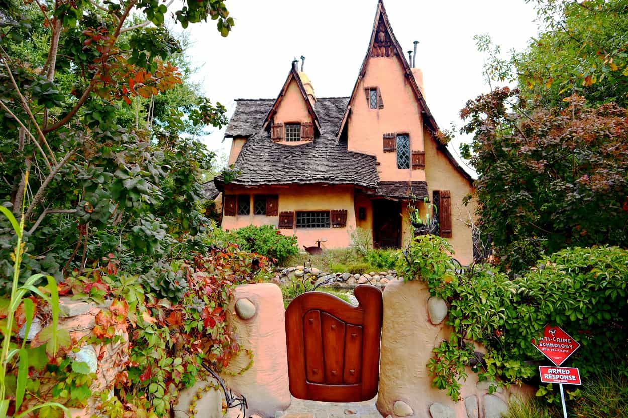 the spadena witch house in beverly hills