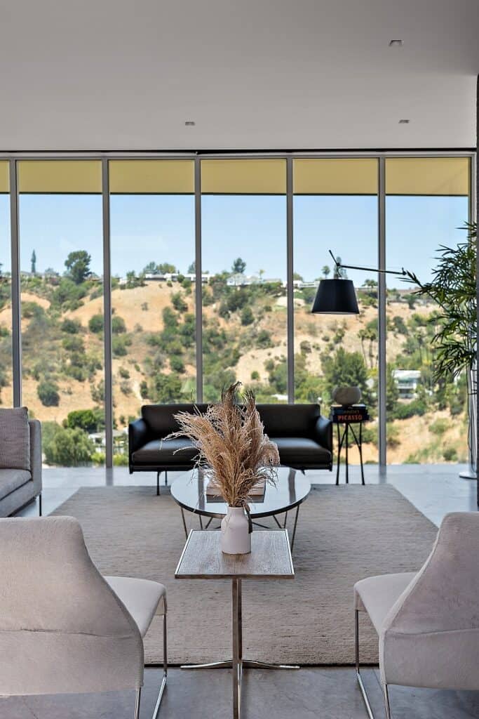 Richard Neutradesigned stilt house looms over the San Fernando Valley