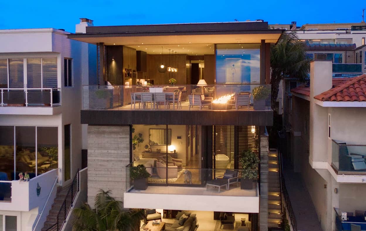 exterior view of Manhattan Beach's most expensive house at 308 The Strand