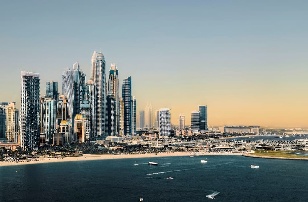 beachfront condo buildings in Dubai