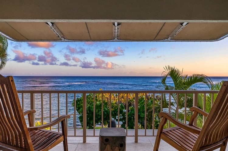 The Rich Dad, Poor Dad author's home opens up to mesmerizing views of the azure waters.