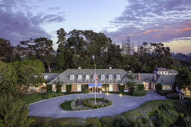 exterior of the former Copley house in the Foxhill Estate in La Jolla, San Diego