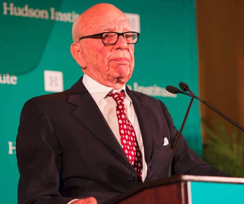 Rupert Murdoch on stage accepting the 2015 Global Leadership Award.
