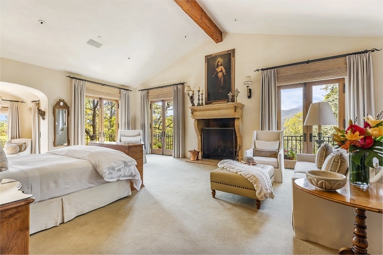 the primary bedroom inside Sugar Ray Leonard's house