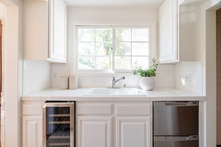 white kitchen inside Marilyn Monroe's former home