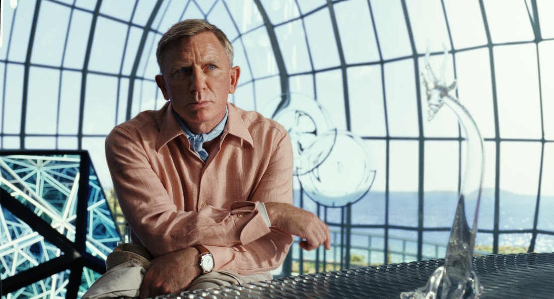 daniel craig as benoit blanc inside the Glass Onion house