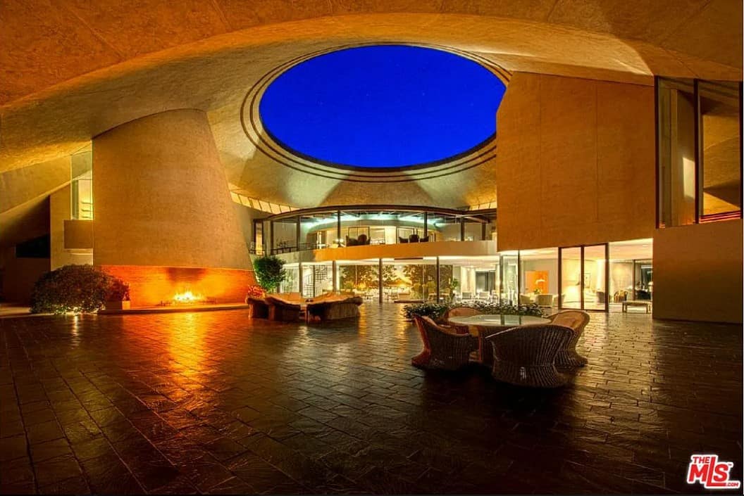 Bob Hope's house had a massive oculus cut out of the curved roof looming over the courtyard