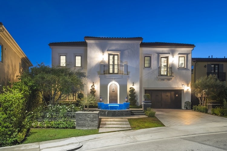 exterior of rapper Xzibit's house in Porter Ranch, Calif., at night 