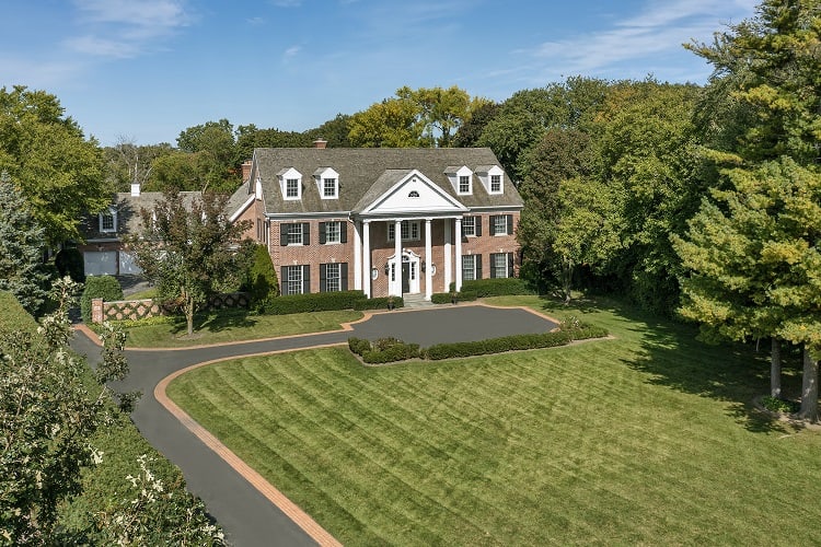 Aerial view of author Andy Weir's house in Winnetka, IL, on the market for $4,999,000.