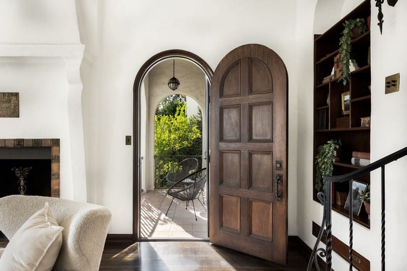 rounded door entrance