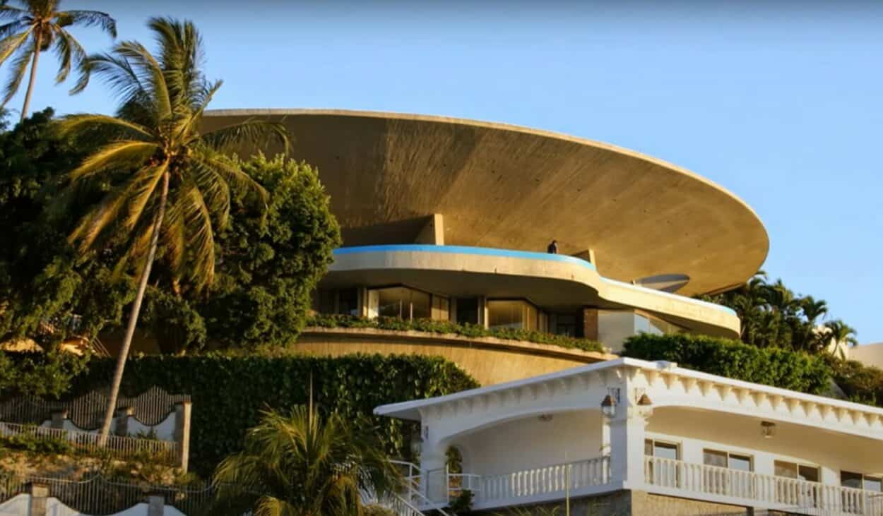 Arango Marbrisa House, one of the most impressive John Lautner houses ever built. 