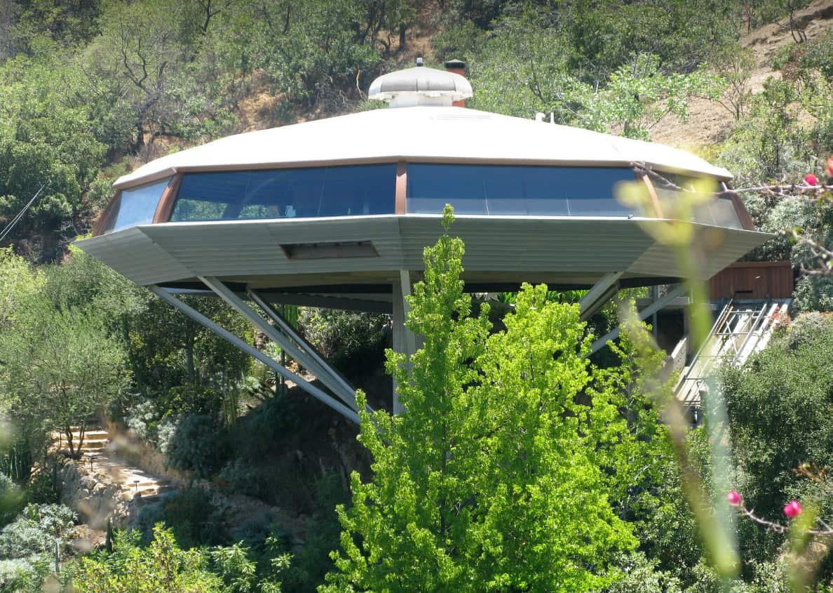 exterior of the circular Chemosphere House in Los Angeles, designed by architect John Lautner