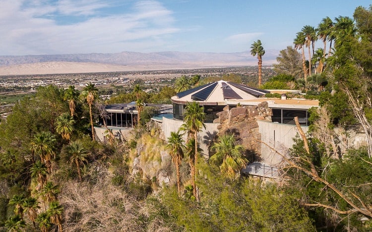 One of John Lautner's most famous homes, the Elrod House, with a circular form