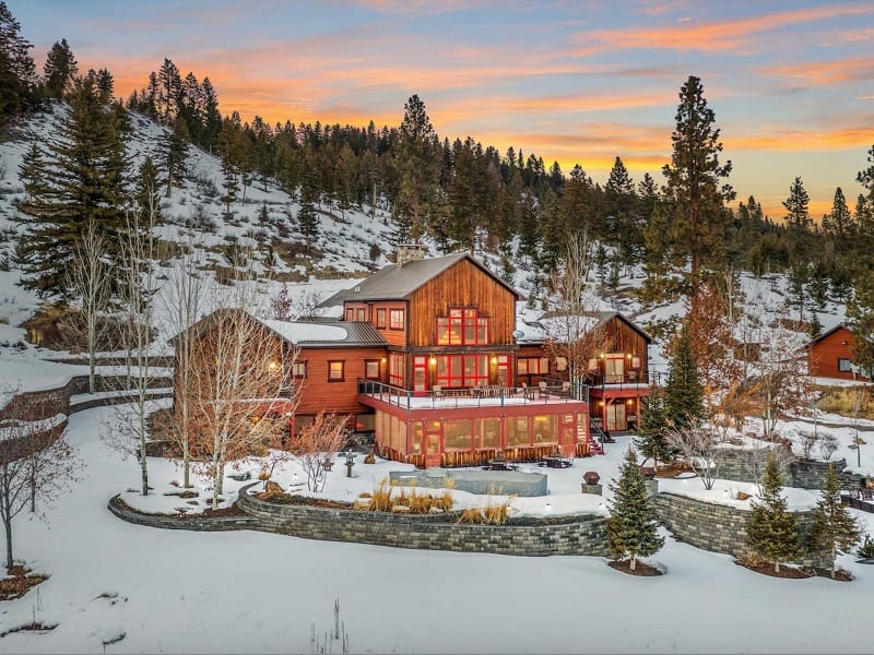 large three-story lodge made out of wood