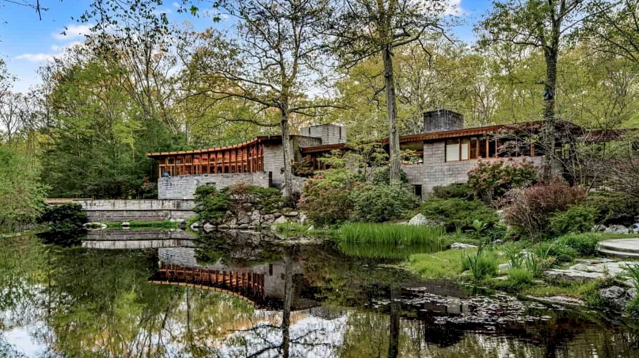 One of legendary architect Frank Lloyd Wright’s last works is up for grabs