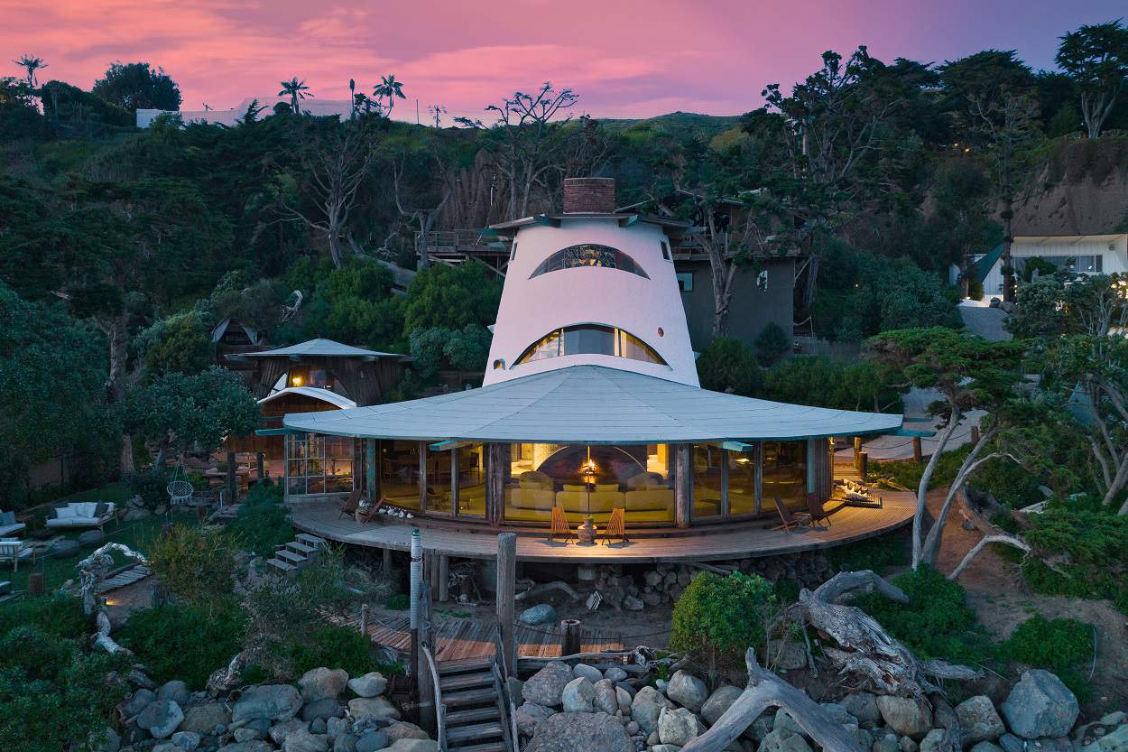 Harry Gesner's Sandcastle House in Malibu, with a tower and a circular cupola. Photo credit: Mike Helfrich