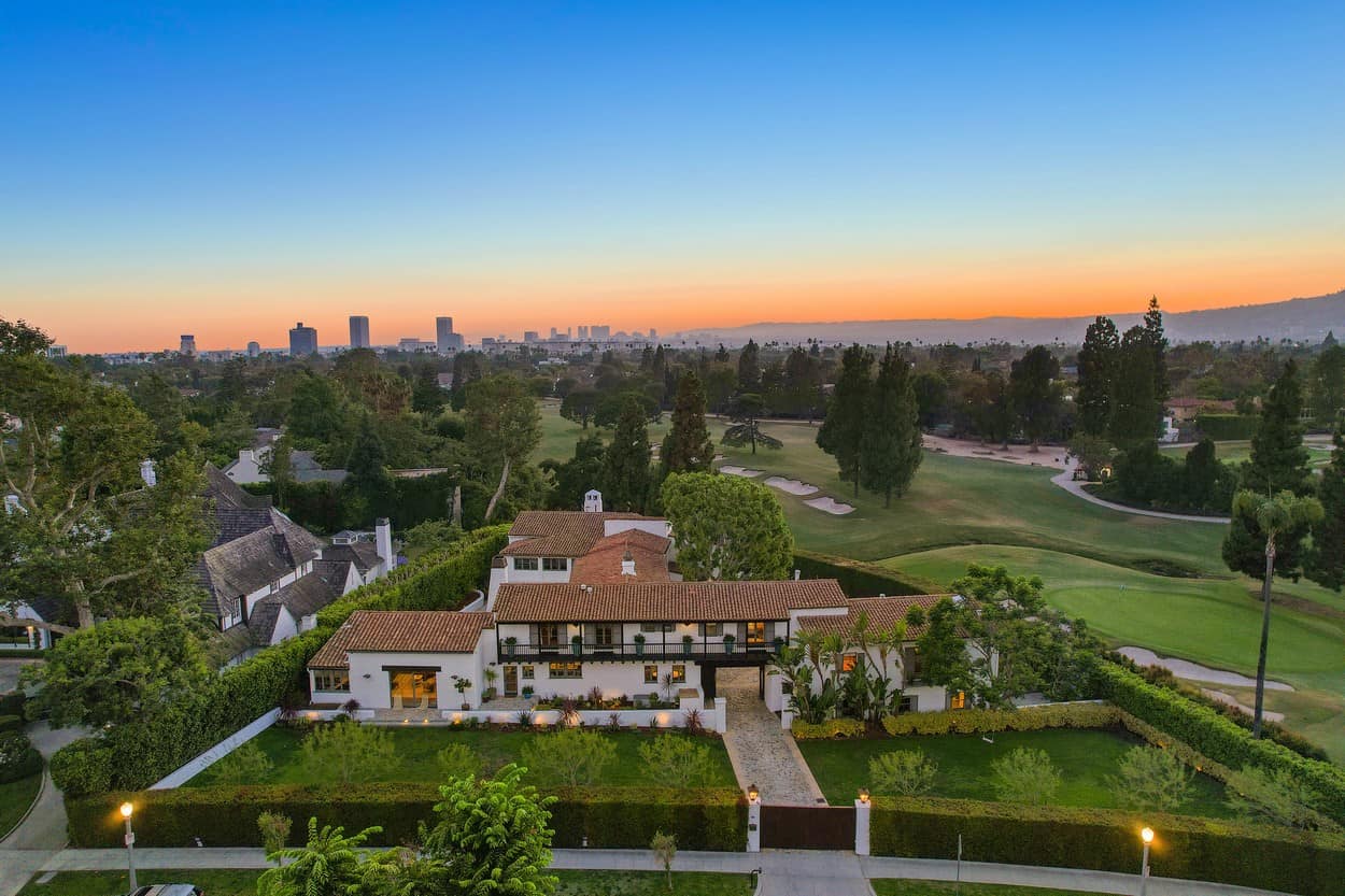 Howard Hughes' former house in Hancock Park, Los Angeles. Photo credit: Noel Kleinman