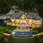 Nantucket Point, a 6,811-square-foot house next to the Lake of the Ozarks in Missouri. Photo credit: SquareOne Photography, St. Louis