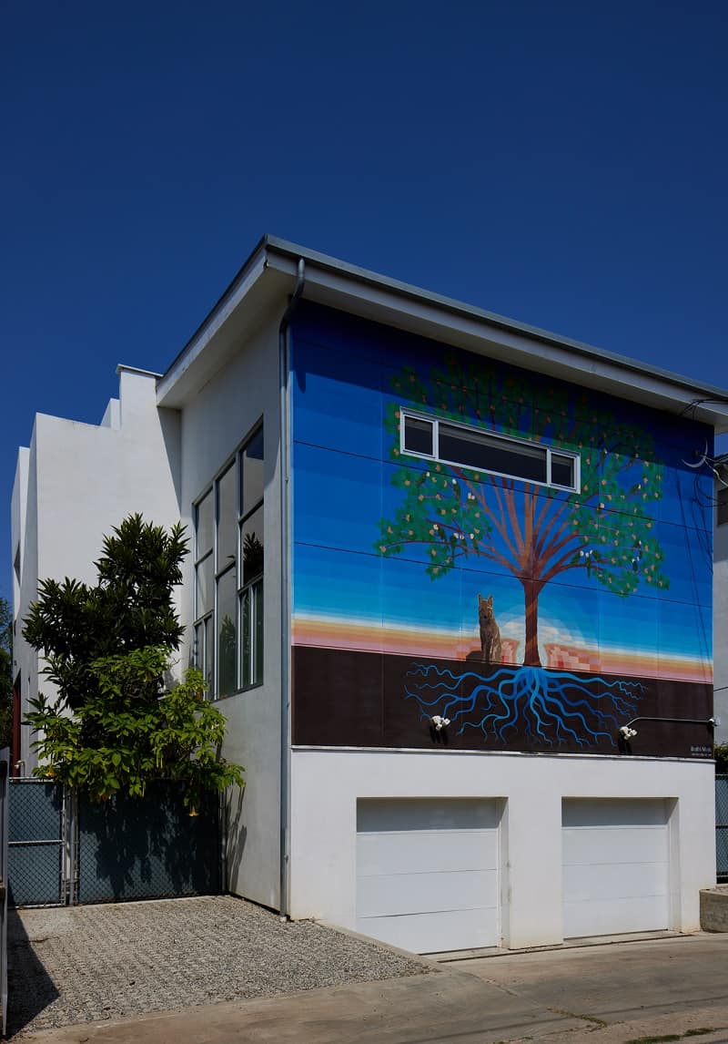 exterior of Yellowstone actress Jen Landon's house in Venice, Calif.