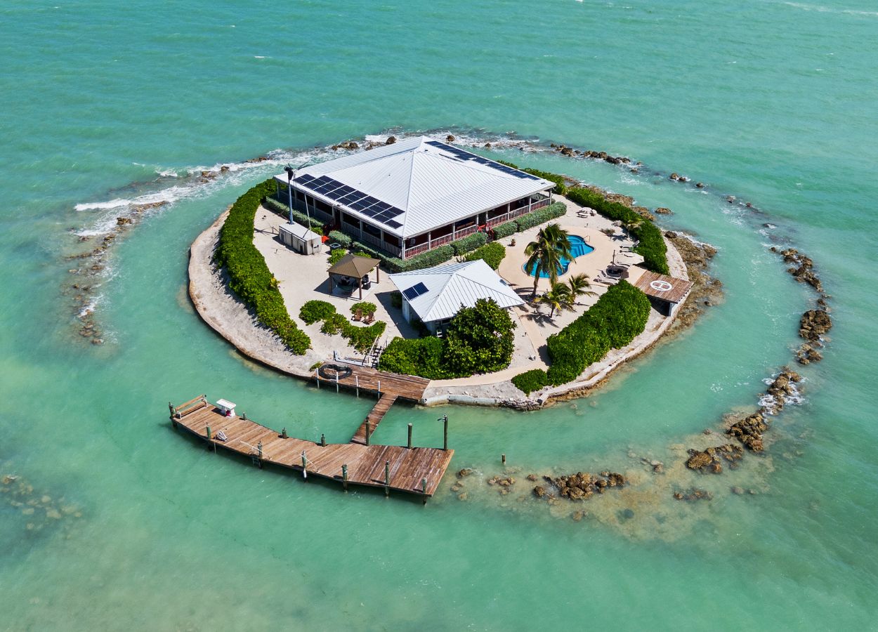 East Sister Rock Island, a miniature private island in the heart of the Florida Keys, listed for $16.5 million. Photo credit: Maximilian Martins of VIDEOMAXMIAMI