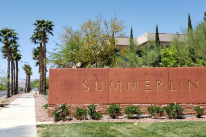 The sign welcoming residents and visitors to Summerlin in Las Vegas, Nevada.