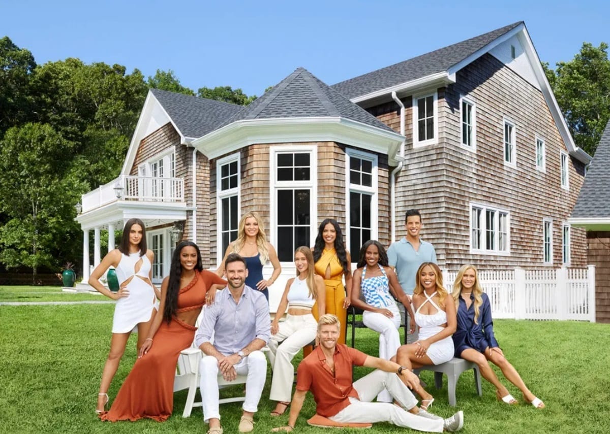 The cast & house in Season 7 of 'Summer House': (l-r) Paige DeSorbo, Ciara Miller, Carl Radke, Lindsay Hubbard, Amanda Batula, Kyle Cooke, Danielle Olivera, Gabby Prescod, Chris Leoni, Mya Allen, Samantha Feher. Photo credit: Sasha Israel / Bravo)