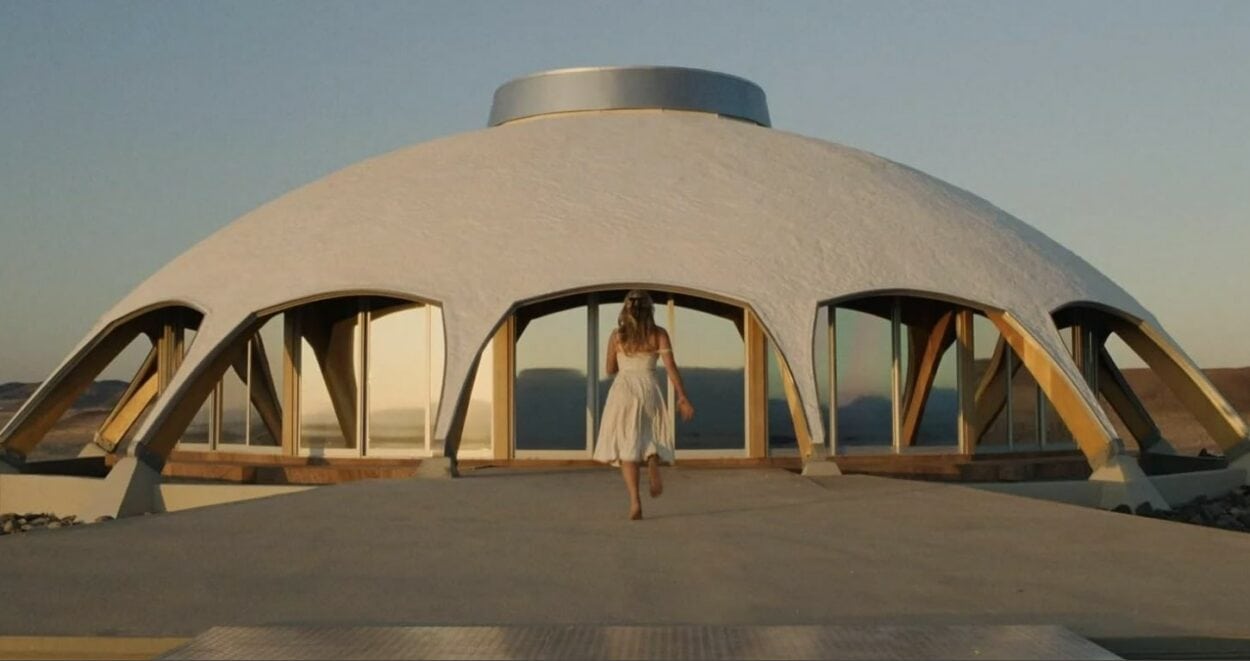 The Volcano House served as the filming location for Victory Headquarters.