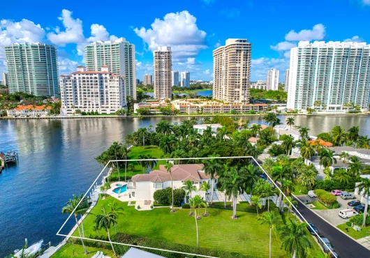 26 Jaw-dropping Miami-area mansions that will make you want to move to Florida