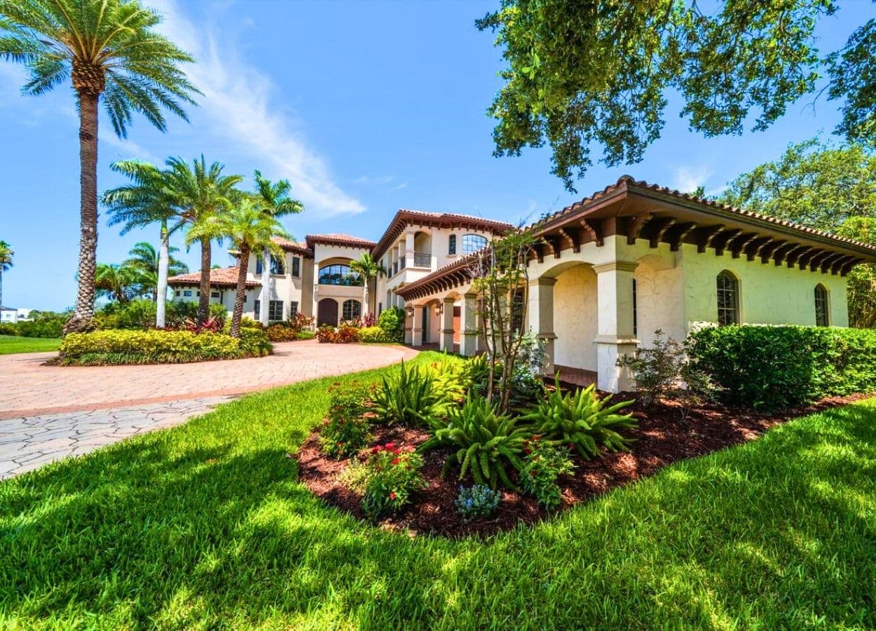 $10.8M Largo estate offers rare mix of boat slips and horse stalls