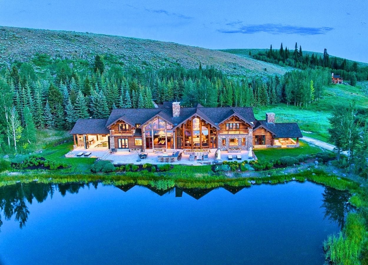 $39.5M Off-grid property in Jackson Hole has big views,117 acres