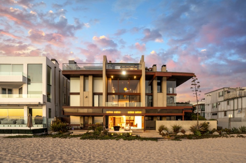 A rare Ray Kappe-designed beachfront home is up for grabs in Marina del Rey