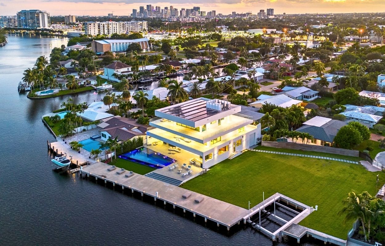 A triple-decker waterfront fortress asks M in Fort Lauderdale