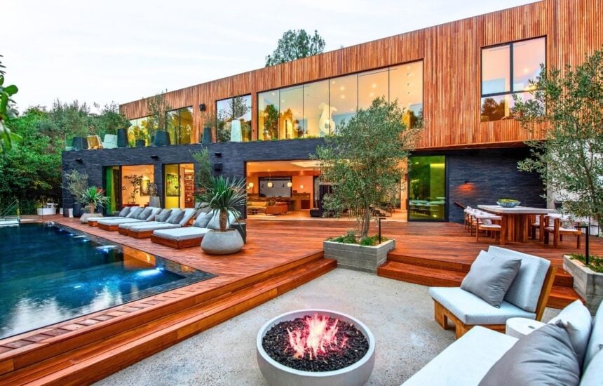 Christopher Nolasco / The Agency Beverly Hills