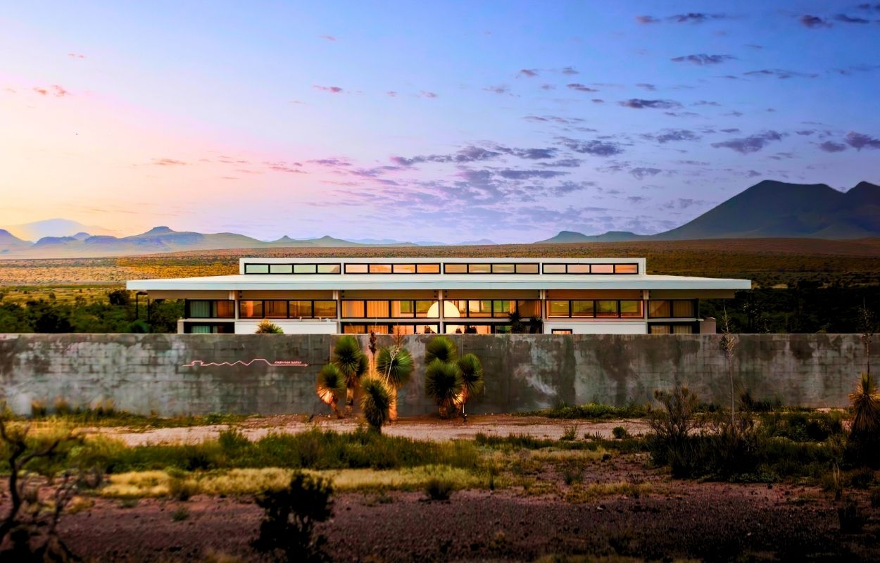 Modern $3M Marfa, TX ranch is one of AD’s “50 Great Houses”