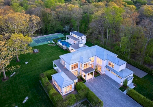 5.5-Acre estate with Hamptons vibes asks $21M in Greenwich, Connecticut