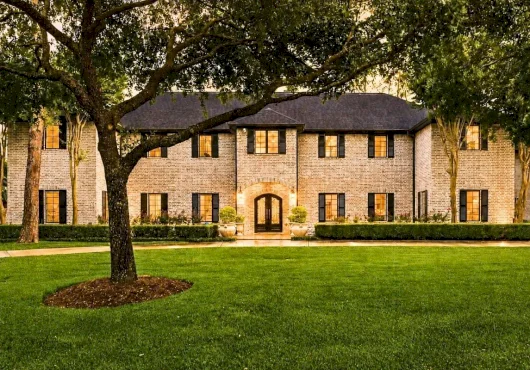 This Houston-area home started life in 1963 — and now rivals new construction