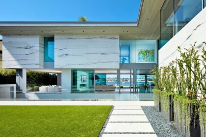 The Smith Group / Coldwell Banker Realty