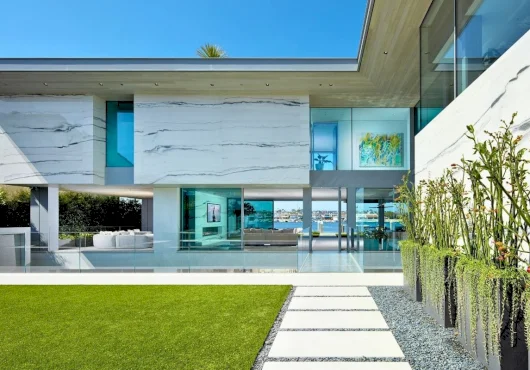 Ultra-modern $57.5M Newport Beach mansion saves its best pool for the roof