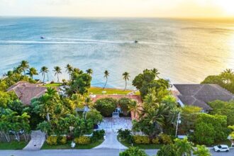 Luxhunters / Coldwell Banker Realty